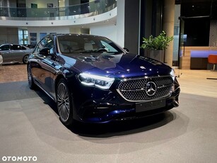 Nowy Mercedes