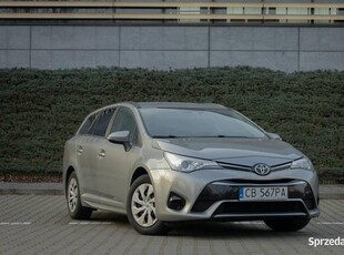 Toyota Avensis kombi 1.6 benzyna + gaz