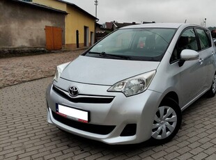 Toyota Verso S 1.3 VVT-i 99 KM 6 biegów 2011r. 146 tyś km