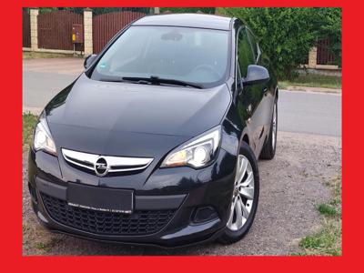 Używane Opel Astra - 32 900 PLN, 233 101 km, 2012