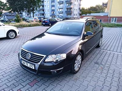 Używane Volkswagen Passat - 17 500 PLN, 306 000 km, 2009