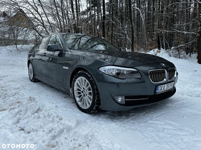 BMW Seria 5 535i xDrive Luxury Line