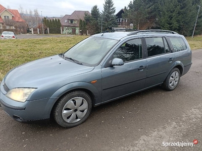 Ford Mondeo 2.0 ekonomiczne kombi z hakiem klimą