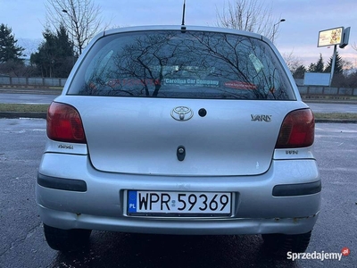 Niski przebieg , Toyota Yaris 1.0 2003 rocznik. Polecam!