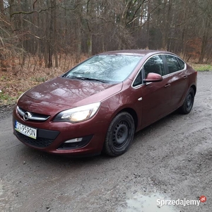 Opel Astra 2018r benzyna z LPG