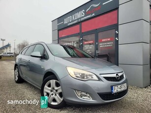 Opel Astra J