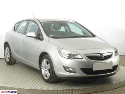 Opel Astra 1.4 99 KM 2011r. (Piaseczno)