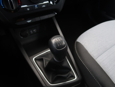 Hyundai i20 2016 1.2 16779km ABS klimatyzacja manualna