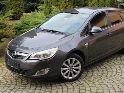 Opel Astra J Hatchback 5d 1.4 Turbo ECOTEC 140KM 2012