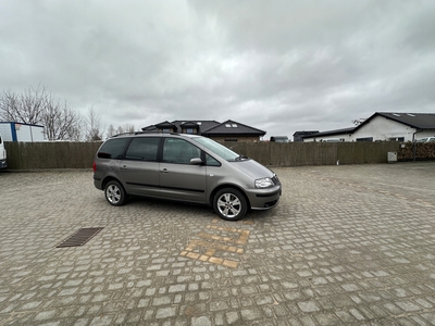 Seat Alhambra I (7MS) Minivan Facelifting 2.0 TDI 140KM 2009