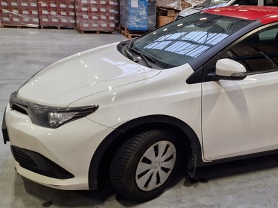 Toyota Auris II Touring Sports Facelifting 1.4 D-4D 90KM 2018