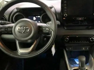 Toyota Yaris 116KM Hybryda Martwe Pole Podgrzew. fotele Dostępny od ręki 1143zł