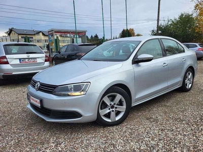 Volkswagen Jetta VI Sedan 2.0 TDI CR DPF 140KM 2014