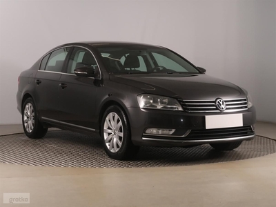 Volkswagen Passat B7 , Klimatronic, Tempomat, Parktronic,ALU