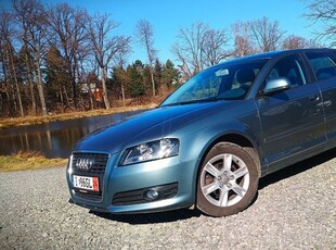 Audi A3 Sportback 1.6Mpi 102KM