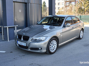 BMW Seria 3 2,0 2010 r. Lift Bezwypadkowy iDrive