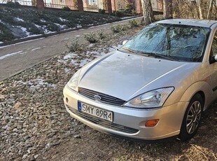 Ford Focus Ghia 2.0 LPG 130km swiezy przegląd zadbany klimatyzacja