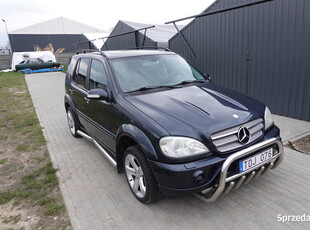 Mercedes ML 55 AMG, pojemność 5439 cm3, 347 KM. Fajna Baza