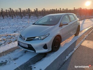 Toyota Auris II 1.33 LPG 2013r. 268000km