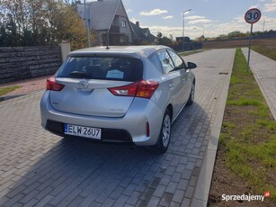 Toyota auris niski przebieg