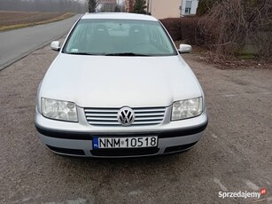 Volkswagen Bora 1.6 b/gaz sedan