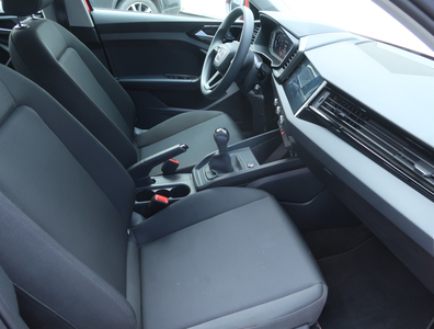 Audi A1 2021 30 TFSI 34870km ABS klimatyzacja manualna