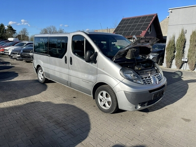 Renault Trafic II Furgon 2.0 dCi 115KM 2013