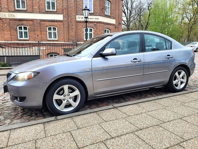 Sprzedam Mazda 3 1.6i benz.,2005r. hatchback ,Stan bdb