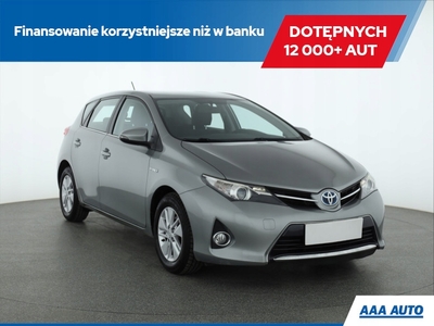 Toyota Auris II Hatchback 5d 1.8 HSD 136KM 2014