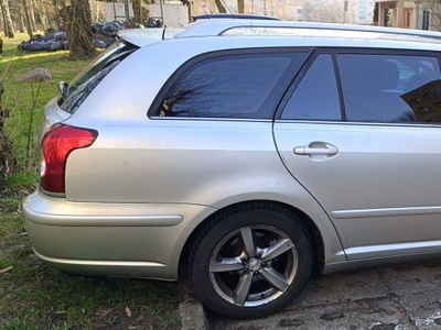 Toyota Avensis SOL