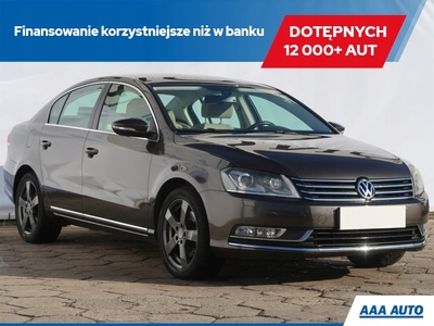 Volkswagen Passat B7 Limousine 1.4 TSI 122KM 2012