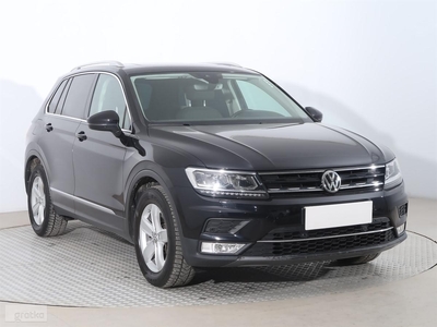 Volkswagen Tiguan , Serwis ASO, DSG, Navi, Klimatronic, Tempomat, Parktronic,