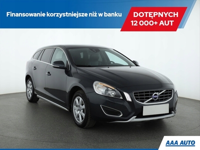 Volvo V60 I Kombi 1.6 T3 150KM 2012