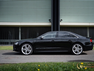 Audi S8