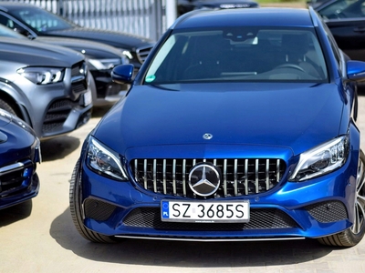 Mercedes Klasa C W205 Kombi Facelifting HYBRYDA 2.0 300 de 306KM 2020