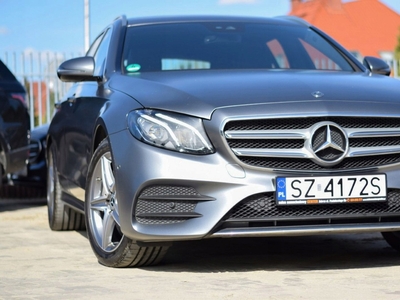 Mercedes Klasa E W213 Kombi Plug-in Facelifting 2.0 E300de 306KM 2020