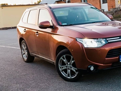 Mitsubishi Outlander III 2.2 4x4 7 os Opony Lato / Zima