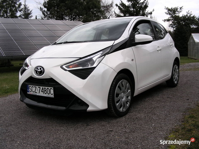 Toyota Aygo 1,0 benz X-play kamera