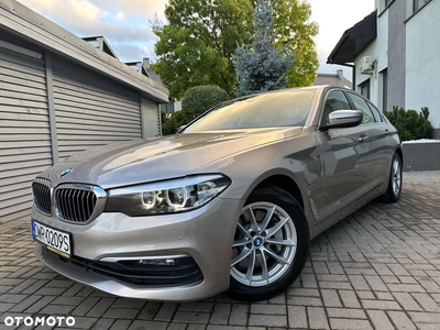 BMW Seria 5 530e iPerformance GPF Luxury Line sport