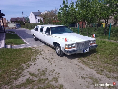 Cadillac fleetwood brougham limuzyna