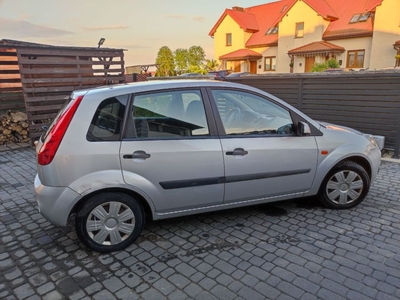 Ford Fiesta 1.3 benz. klima , rok 2006, przebieg 147 950