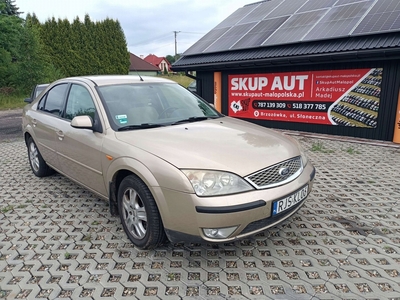 Ford Mondeo III Sedan 2.0 145KM 2001