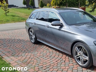 Mercedes-Benz Klasa E 220 d T 9G-TRONIC AMG Line