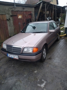 Mercedes Klasa C W202 Sedan W202 2.0 D 75KM 1994