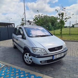 Opel zafira 7 osobowy 1.8 benzyna 125 koni