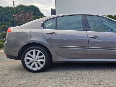 Renault Laguna III Hatchback 2.0 16v 140KM 2010