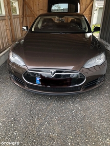 Tesla Model S Standard