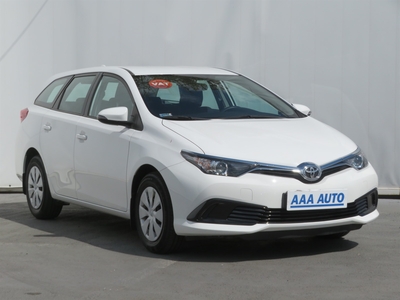 Toyota Auris 2016 1.6 Valvematic 110103km Kombi