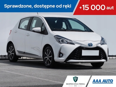 Toyota Yaris III Hatchback 5d Facelifting 2017 1.5 Hybrid 100KM 2018