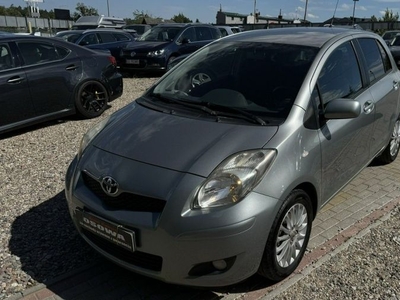 Toyota Yaris 1.3 VVTI 87KM 5 drzwi bezwypadkowa serwisowana klima podgrzewane fotel